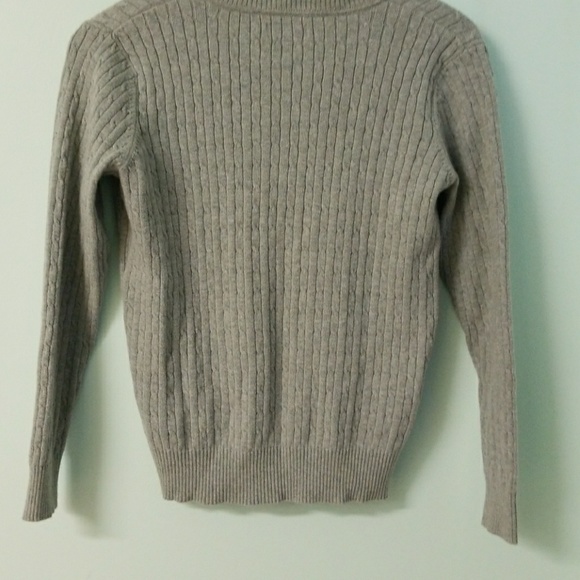 Nice sweater - Picture 4 of 4